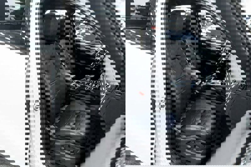 Used 2023 Porsche Cayenne Platinum Edition image 11