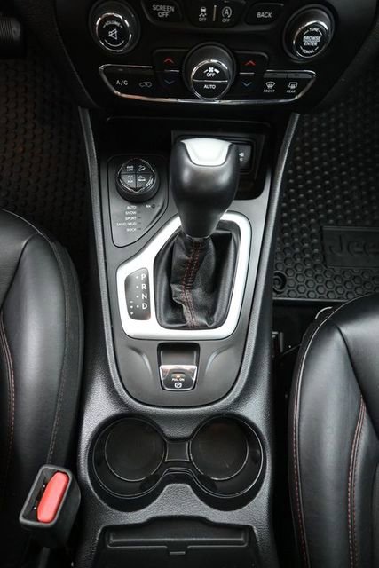 Used 2017 Jeep Cherokee Trailhawk w/ Comfort/Convenience Group image 23