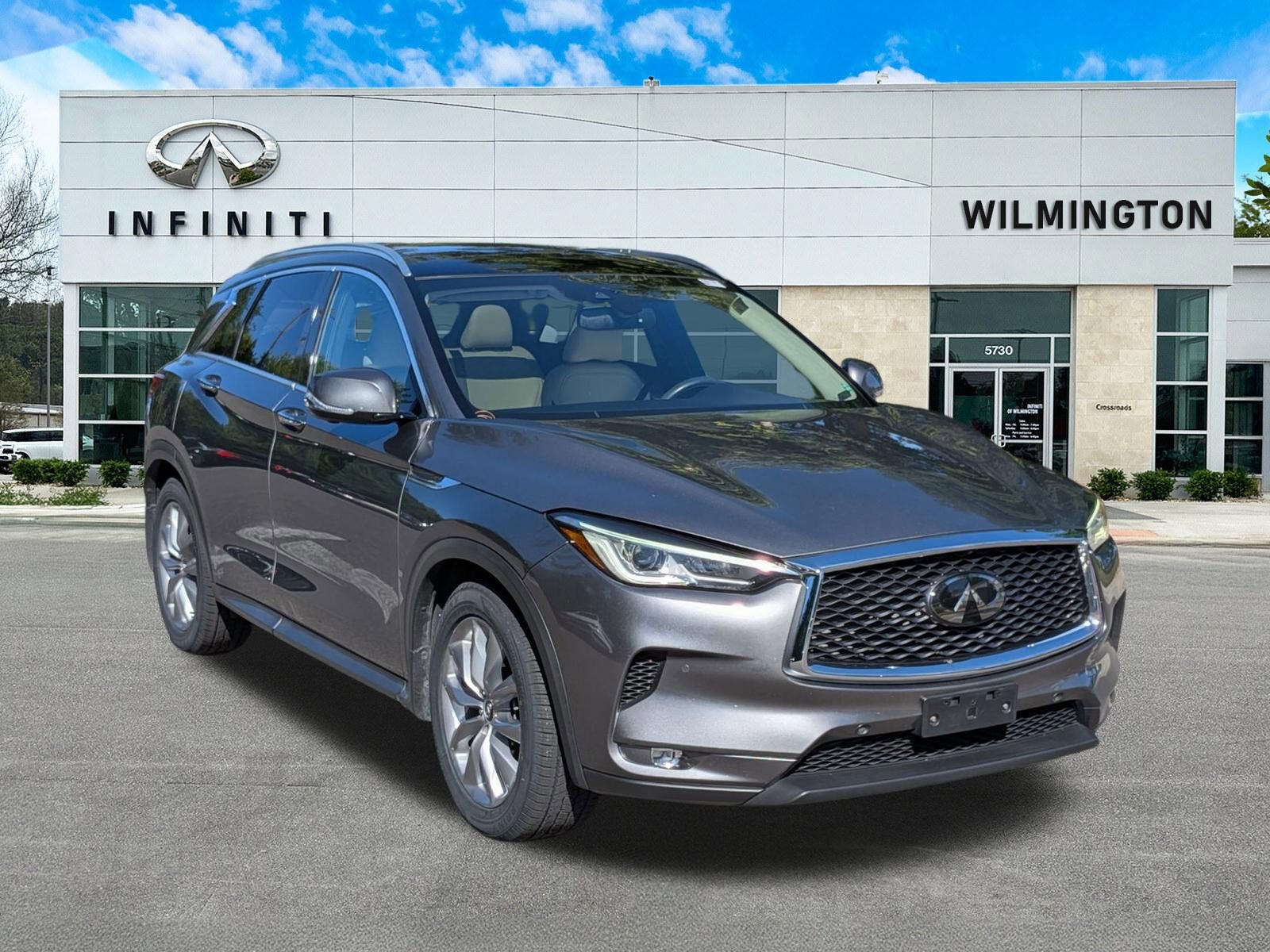 Used 2019 INFINITI QX50 Essential w/ Premium Heat Package AWD/4WD image 1