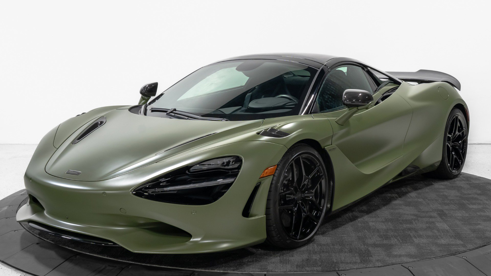 Used 2026 McLaren 750S image 17