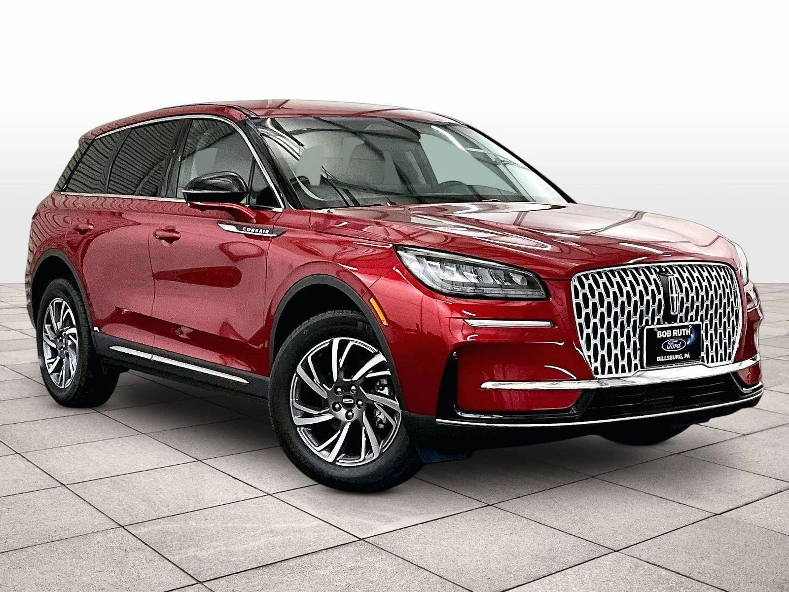 Used 2025 Lincoln Corsair AWD w/ Equipment Group 101A image 2