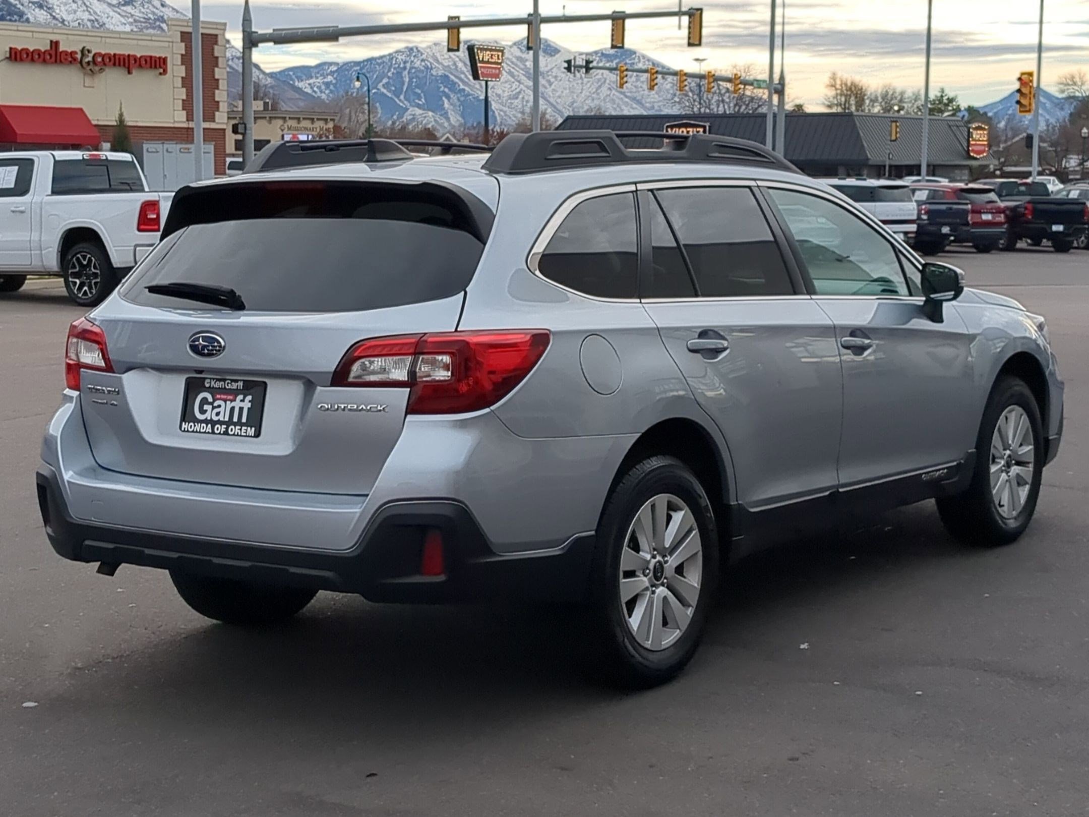 Used 2019 Subaru Outback 2.5i Premium image 3