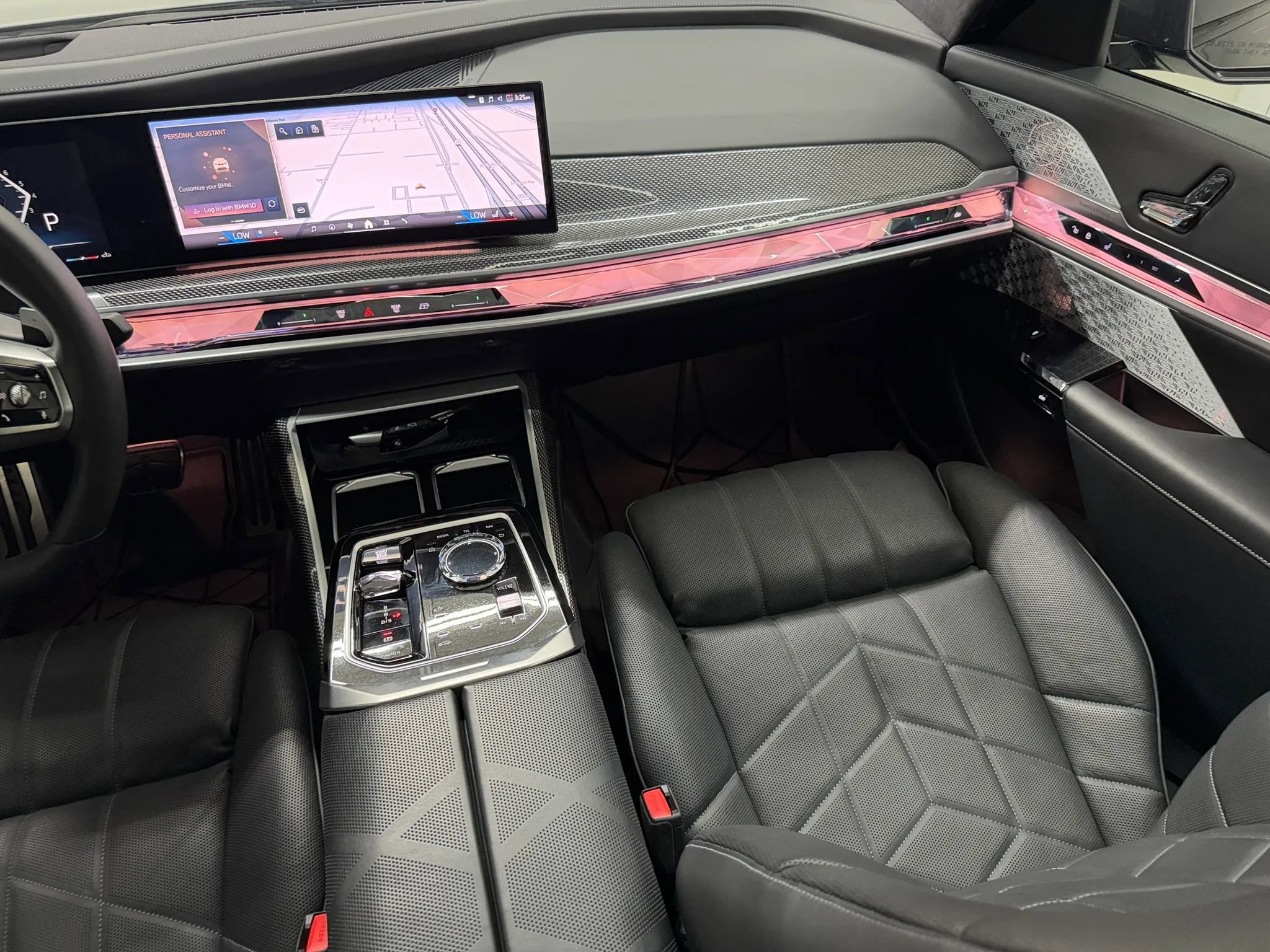 Used 2024 BMW 760i xDrive AWD/4WD image 36