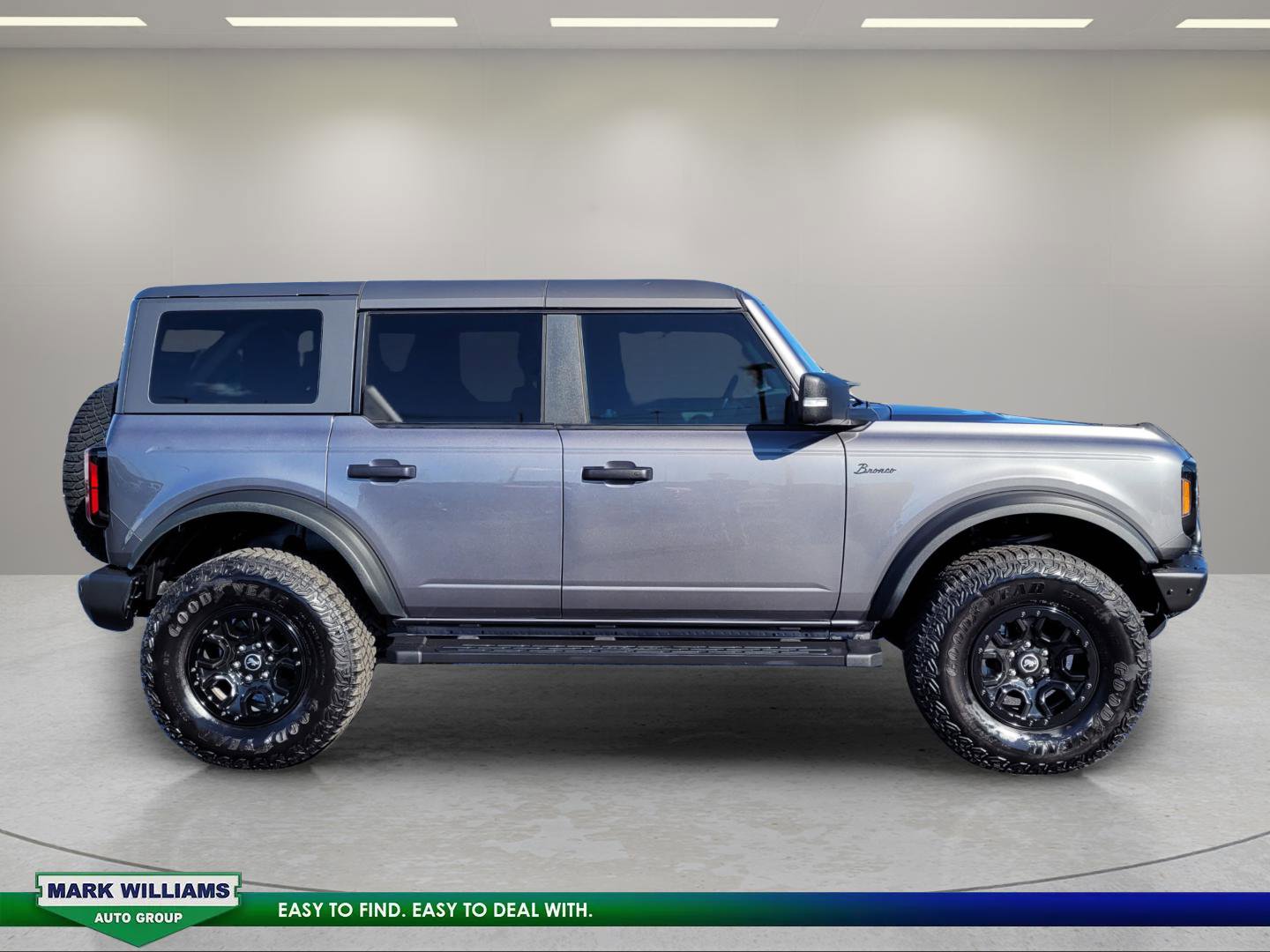 Used 2022 Ford Bronco Wildtrak image 2