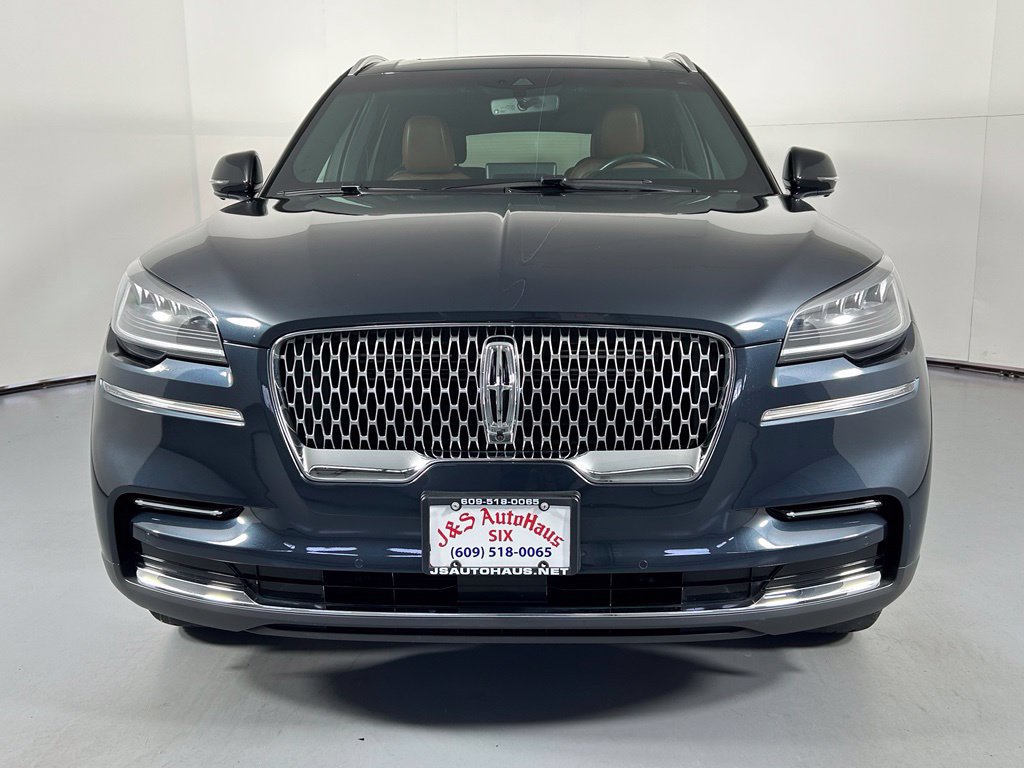 Used 2023 Lincoln Aviator Reserve w/ Elements Package Plus AWD/4WD image 2