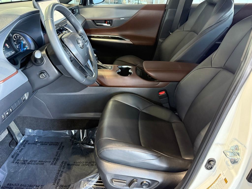 Certified 2023 Toyota Venza XLE image 22