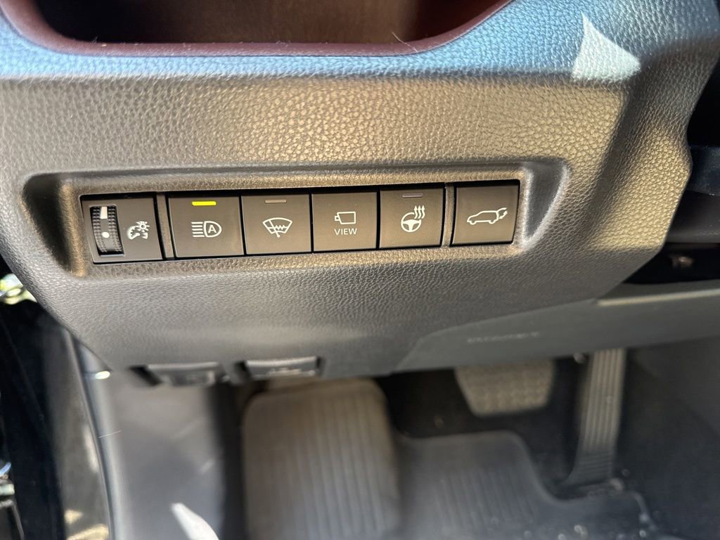 Used 2022 Toyota RAV4 Limited FWD image 11