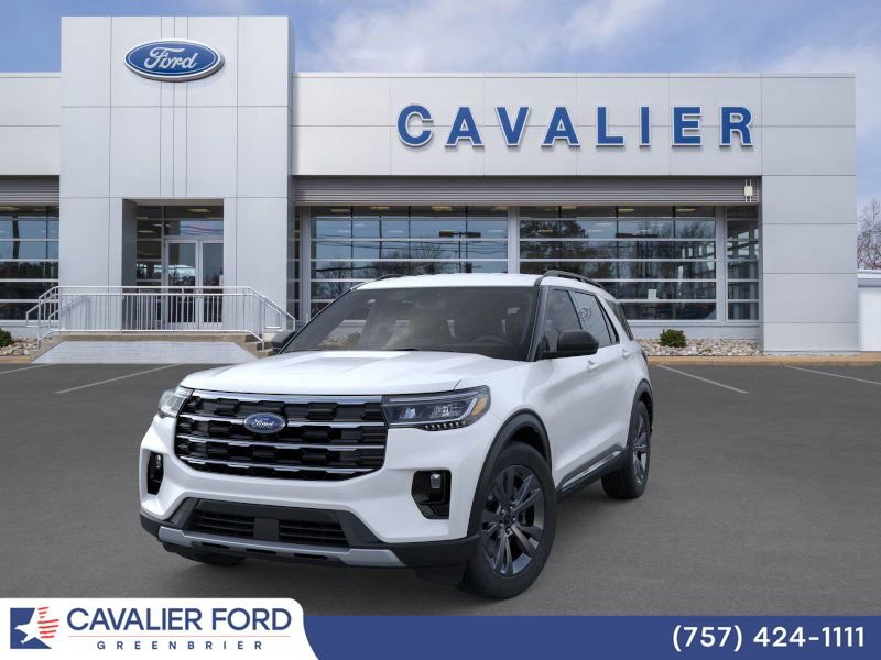 Used 2025 Ford Explorer Active w/ Active Comfort Package image 2