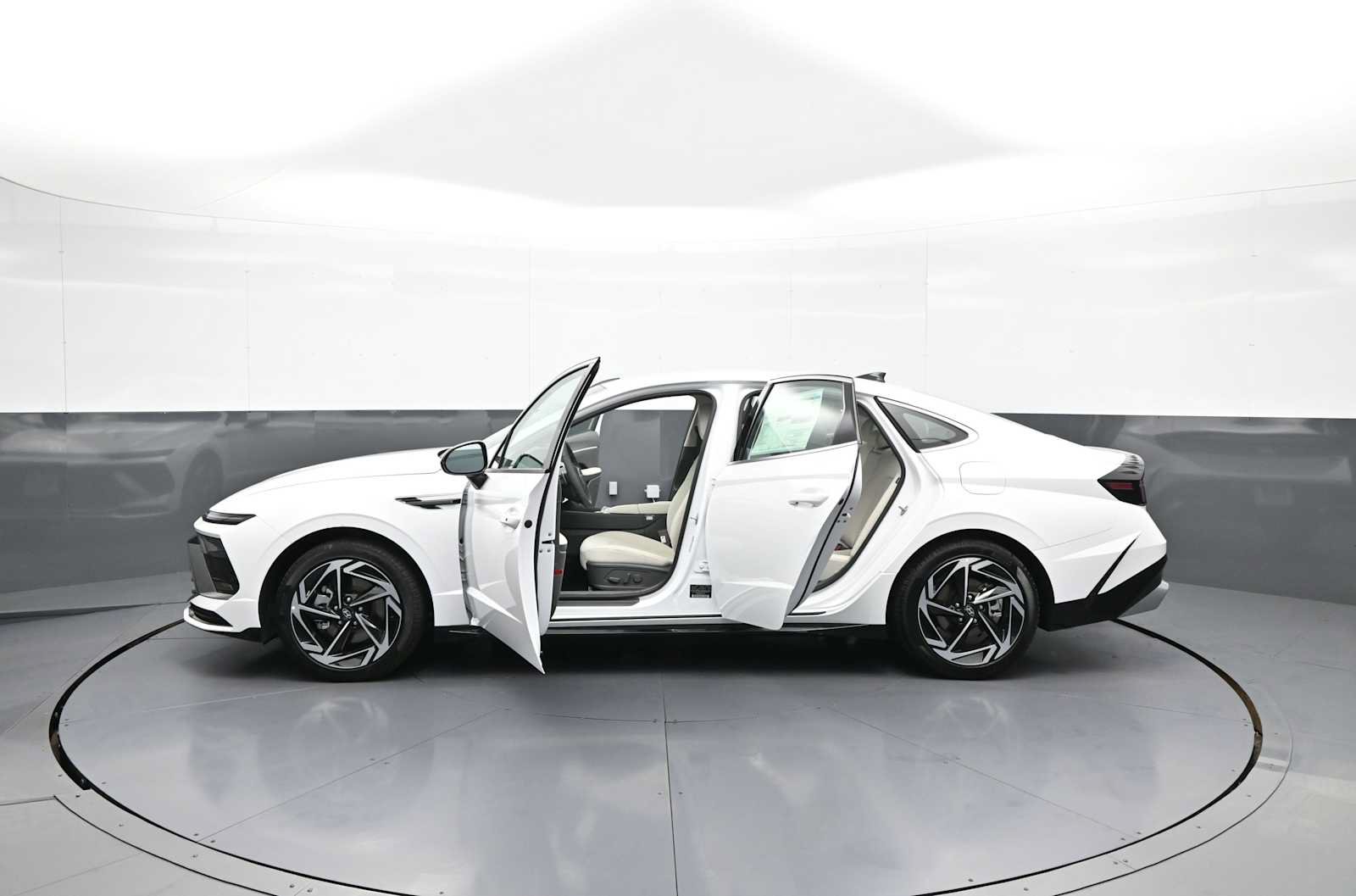 New 2026 Hyundai Sonata SEL FWD image 42