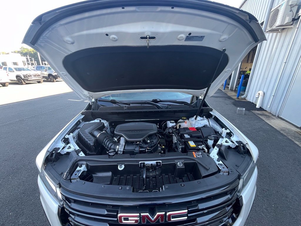 Used 2023 GMC Acadia AT4 w/ Technology Package AWD/4WD image 13