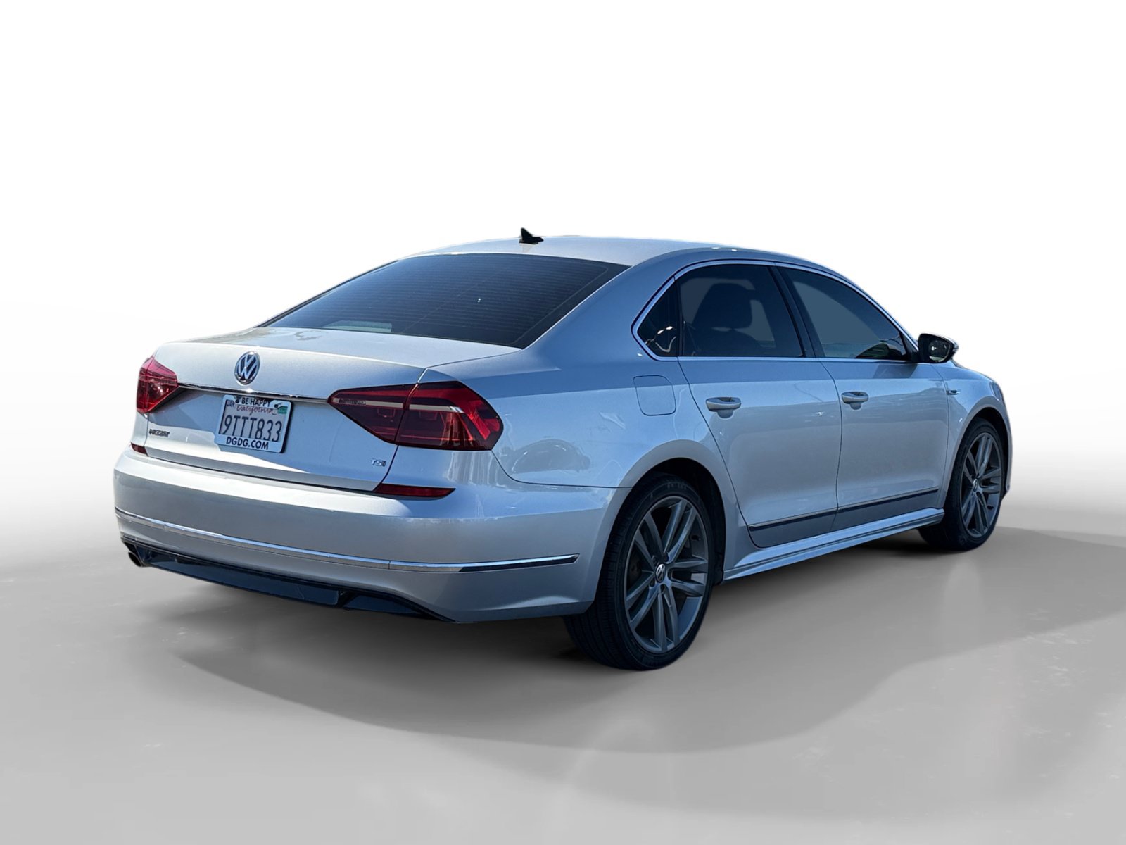 Used 2017 Volkswagen Passat 1.8T R-Line FWD image 5