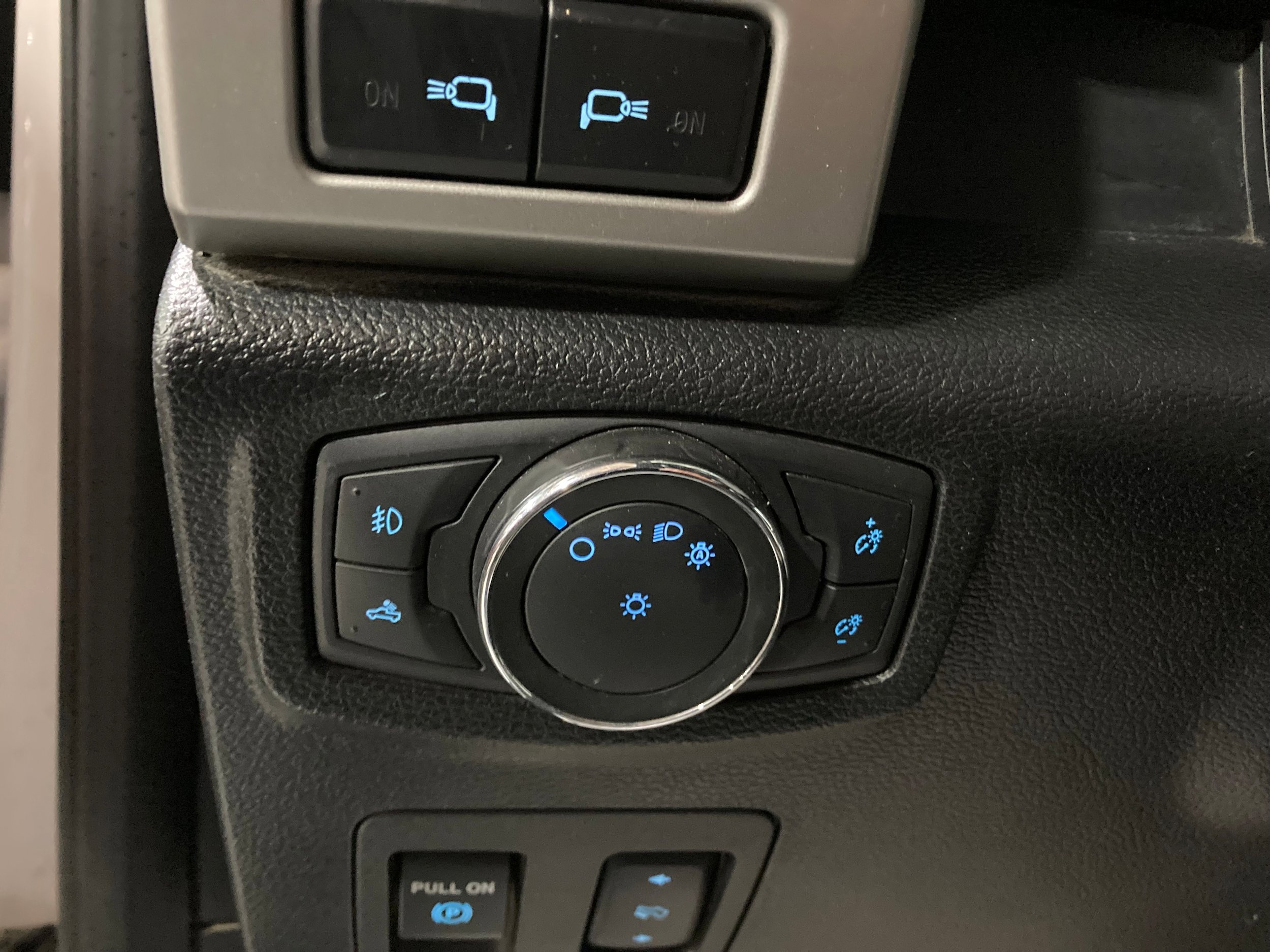 Used 2019 Ford F150 Lariat AWD/4WD image 19