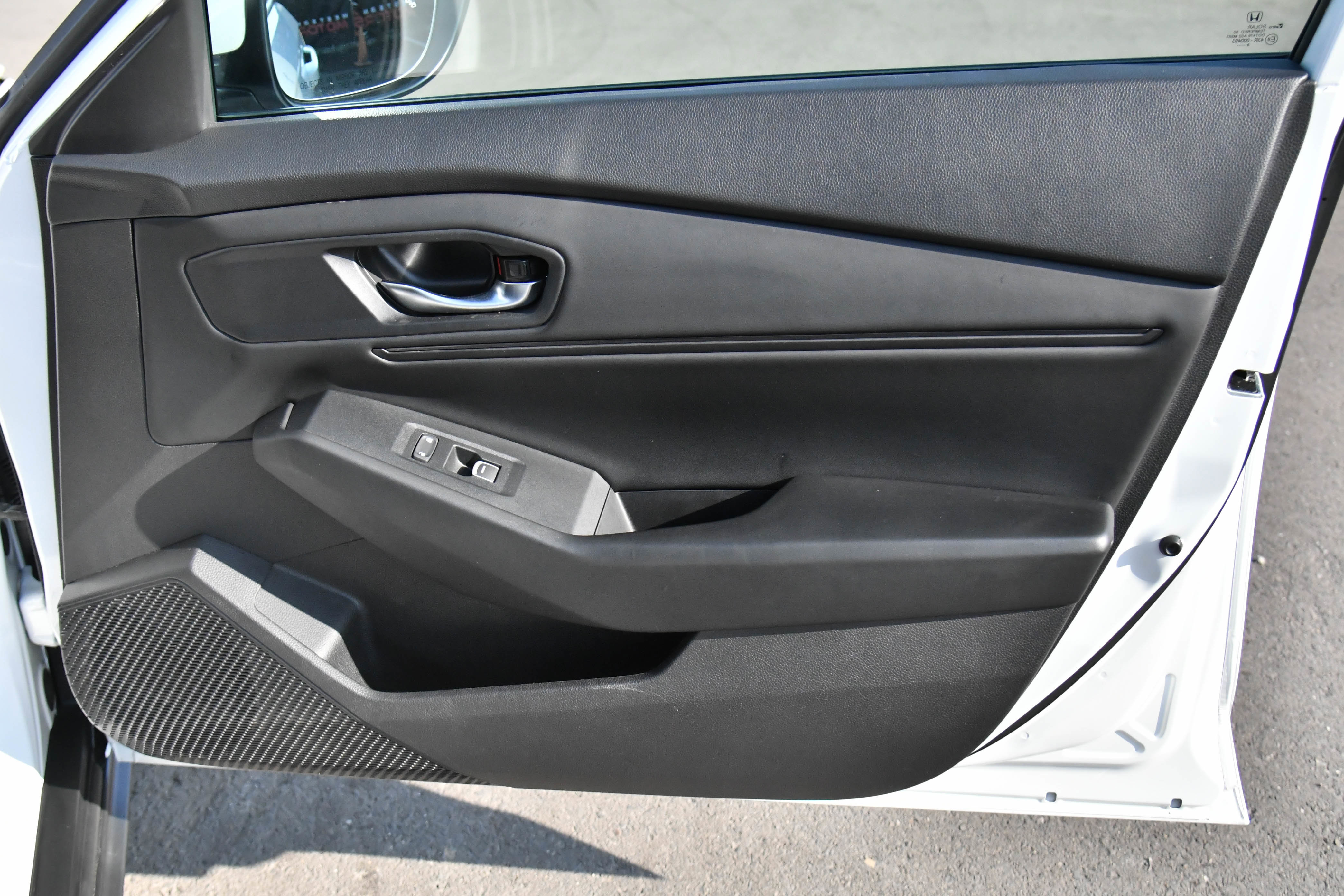 Used 2023 Honda Accord EX image 39