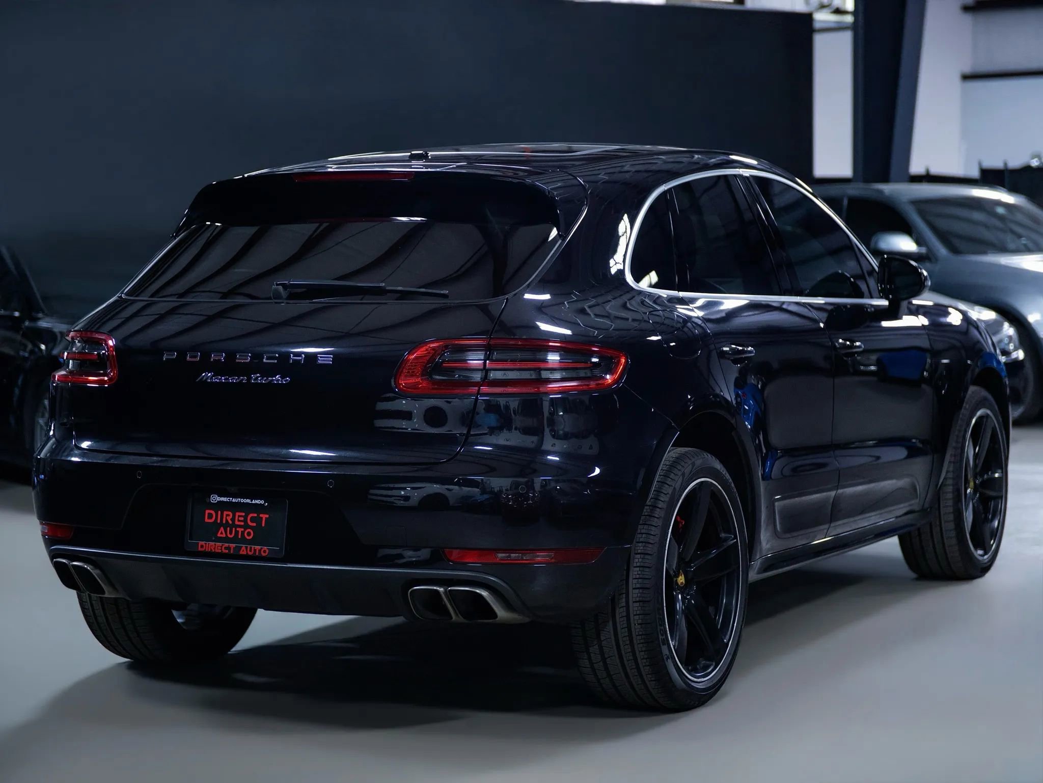 Used 2017 Porsche Macan Turbo image 11