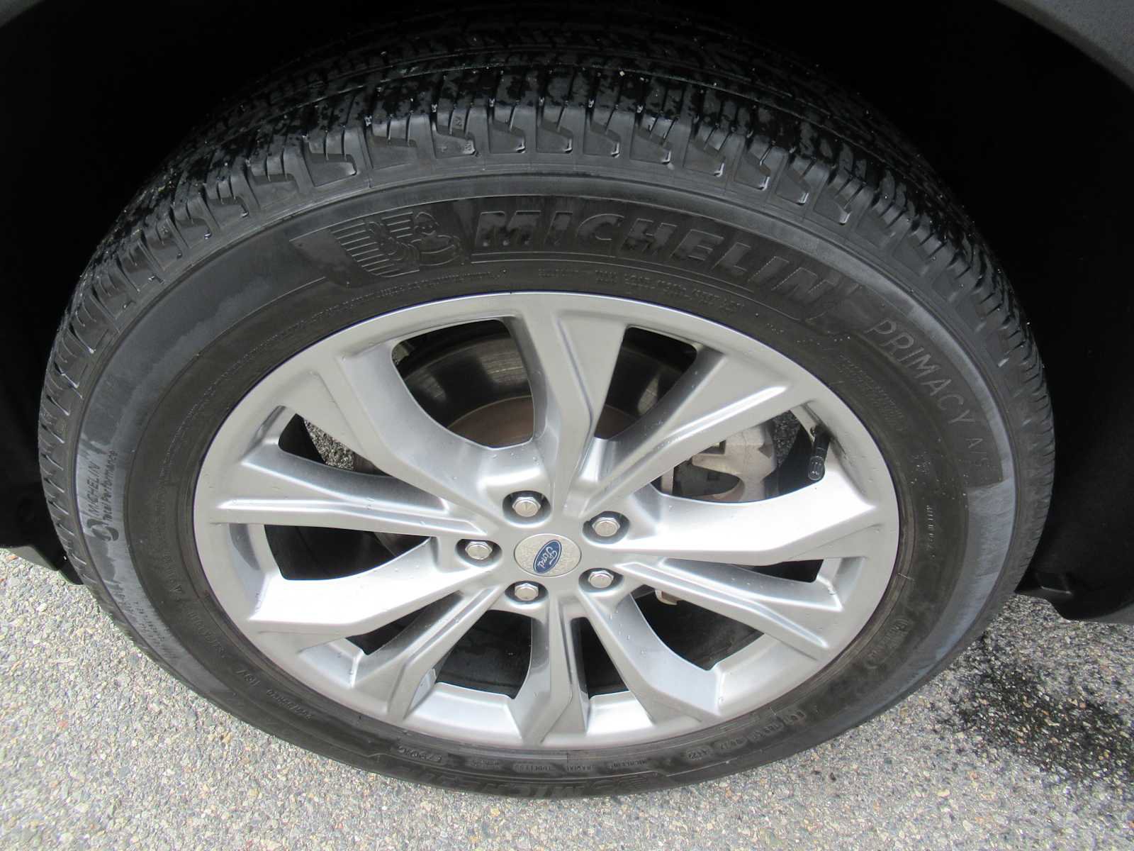 Used 2022 Ford Explorer XLT w/ Equipment Group 202A image 12