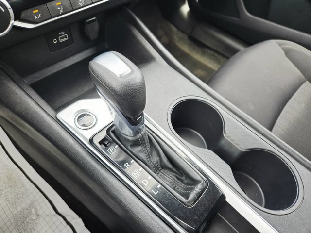 Used 2022 Nissan Altima 2.5 S FWD image 13