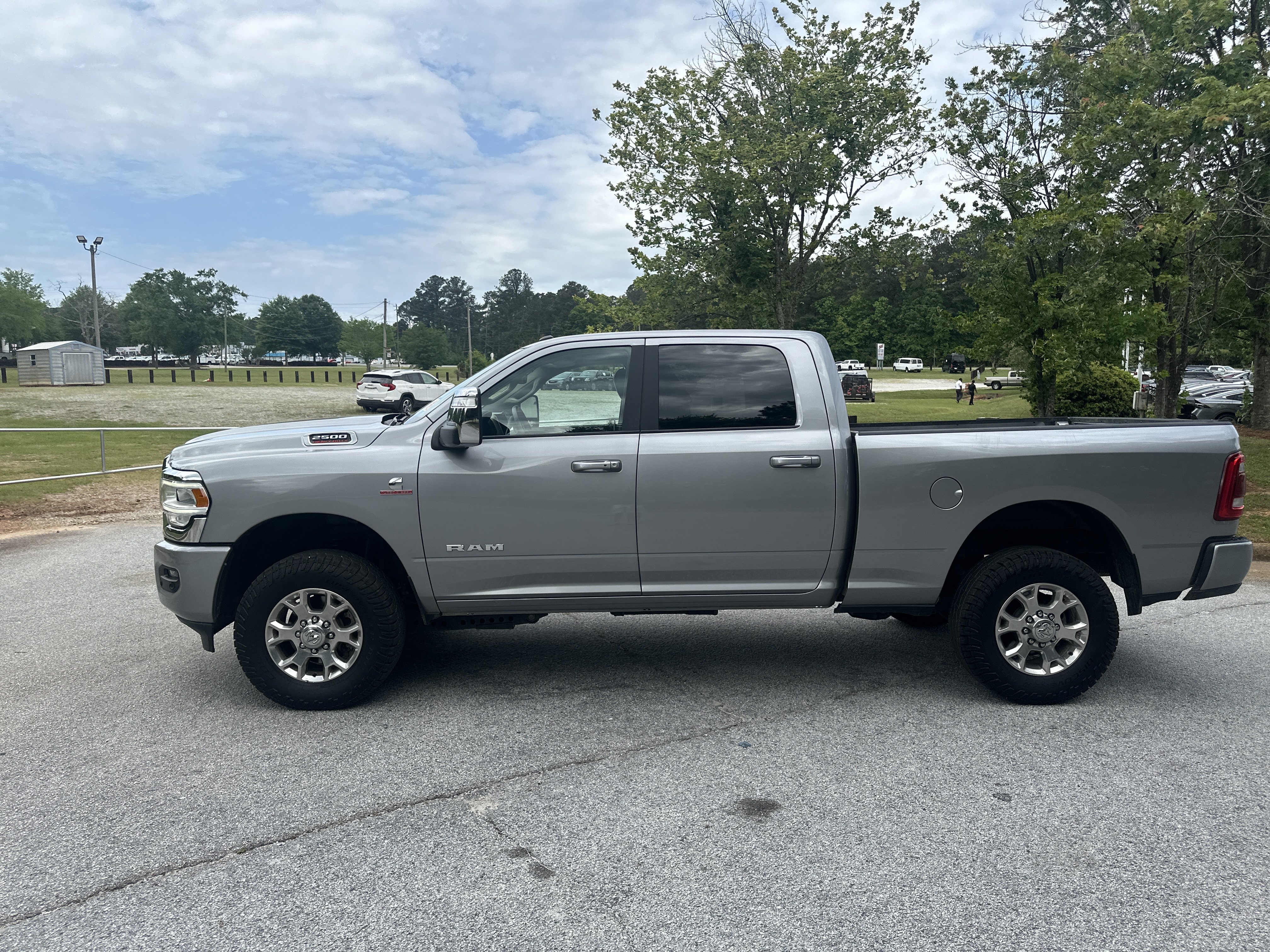 Used 2024 RAM 2500 Laramie w/ Safety Group AWD/4WD image 8