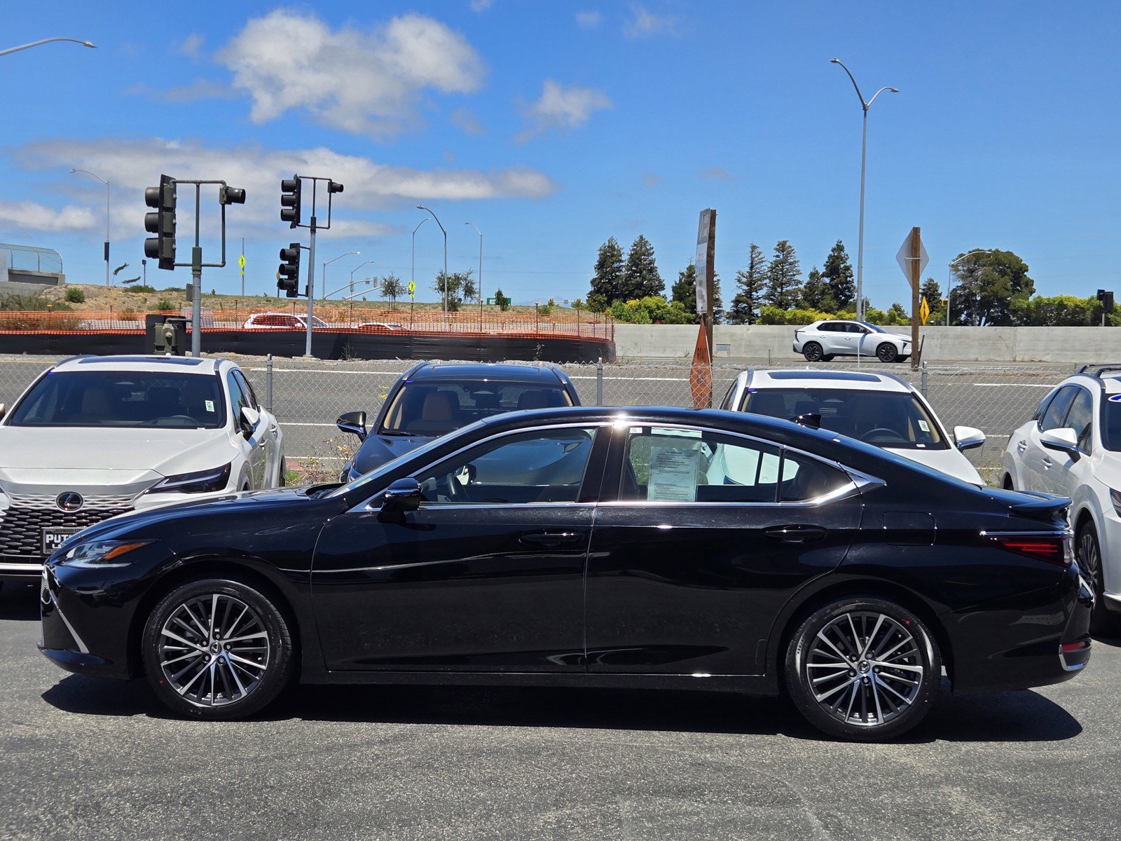 Certified 2024 Lexus ES 300h w/ Premium Package FWD image 7