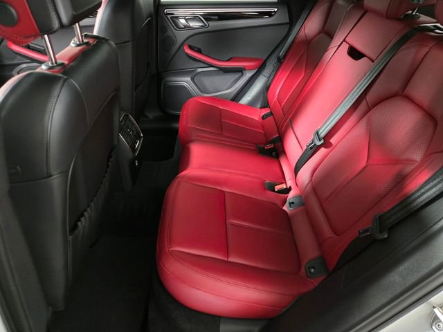 Used 2024 Porsche Macan image 15