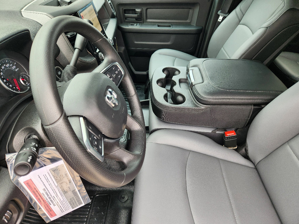 New 2026 RAM 5500 4x4 Crew Cab image 12