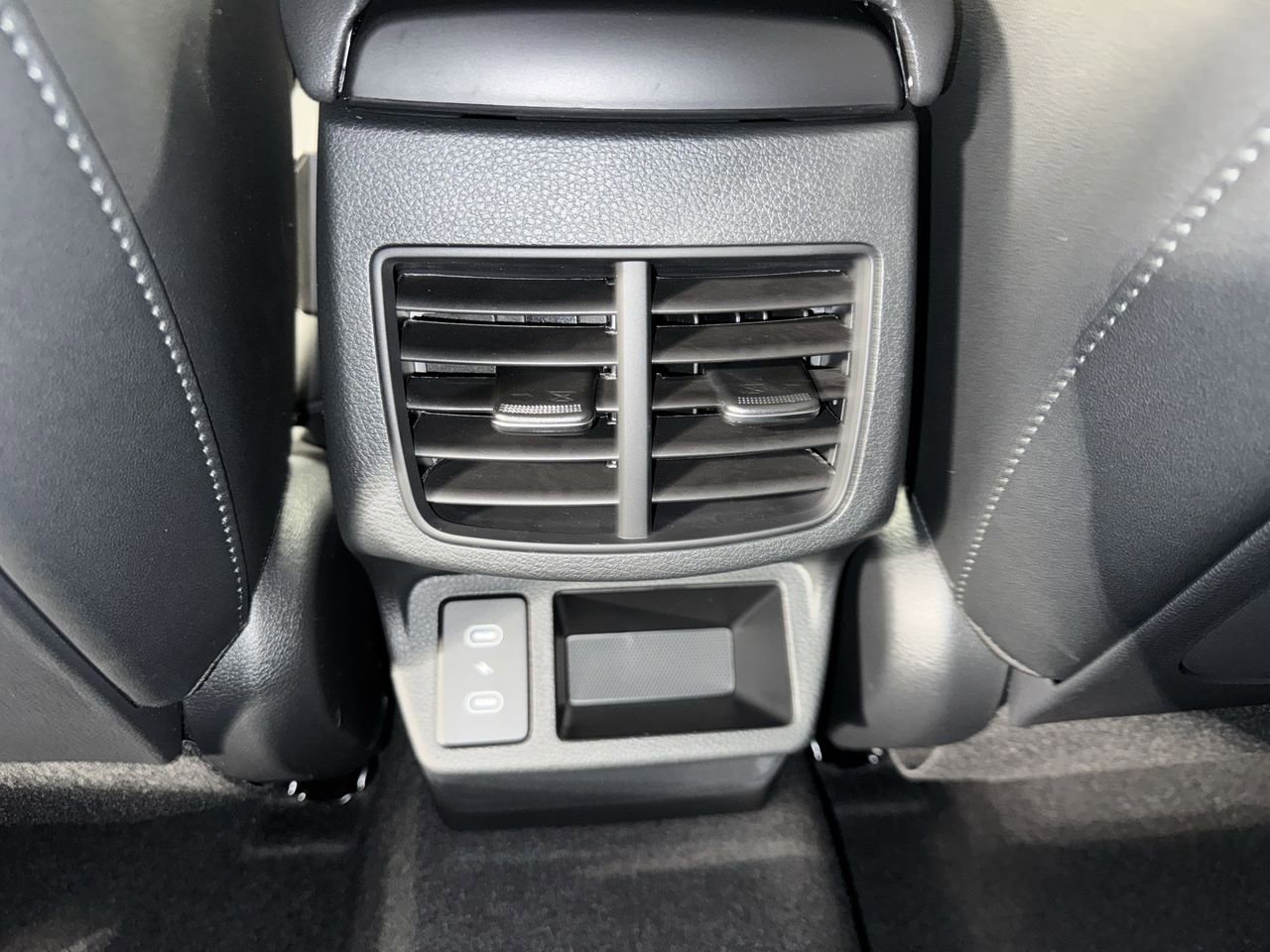 New 2026 Kia Seltos SX w/ SX Sunroof Package image 29