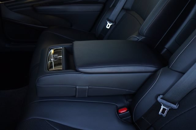 Used 2020 Lexus LS 500 w/ Accessory Package (Z2) RWD image 25