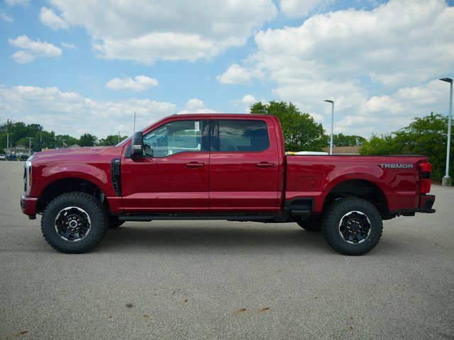 New 2025 Ford F350 XLT w/ Black Appearance Package image 4