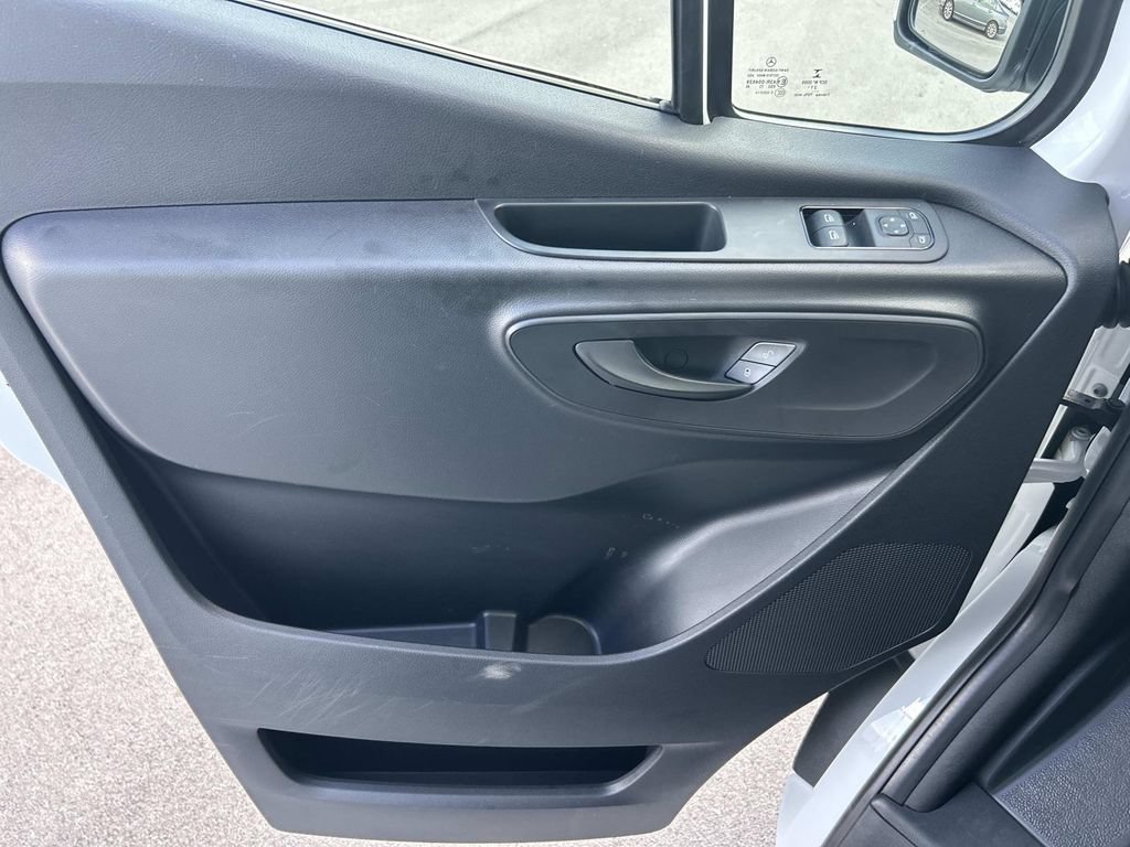 Used 2022 Mercedes-Benz Sprinter 2500 image 27