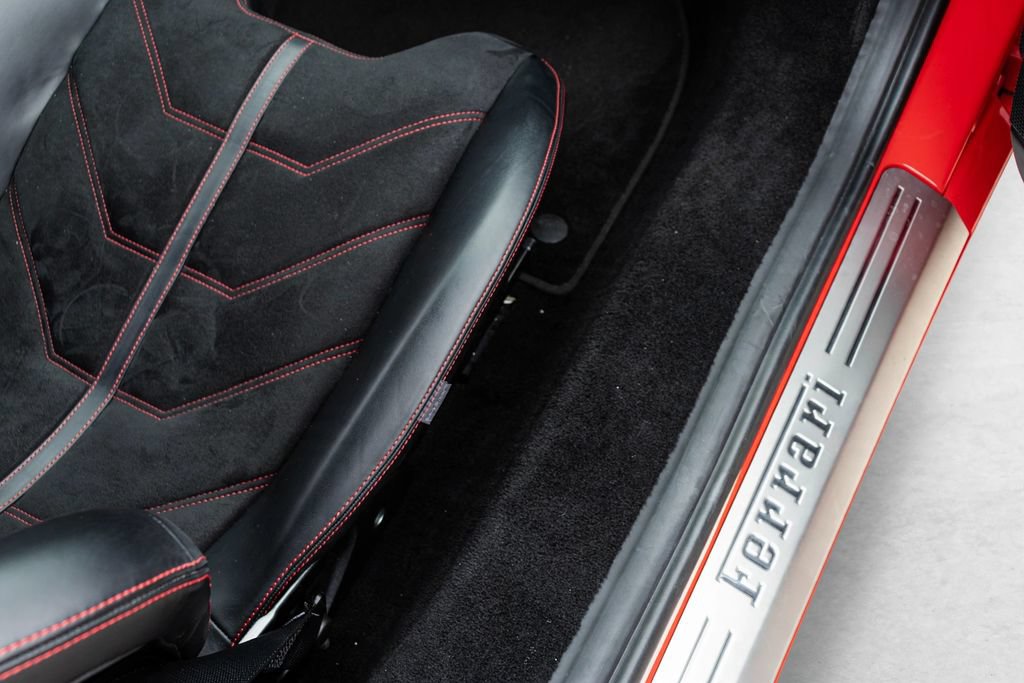Used 2015 Ferrari 458 Italia Coupe RWD image 51