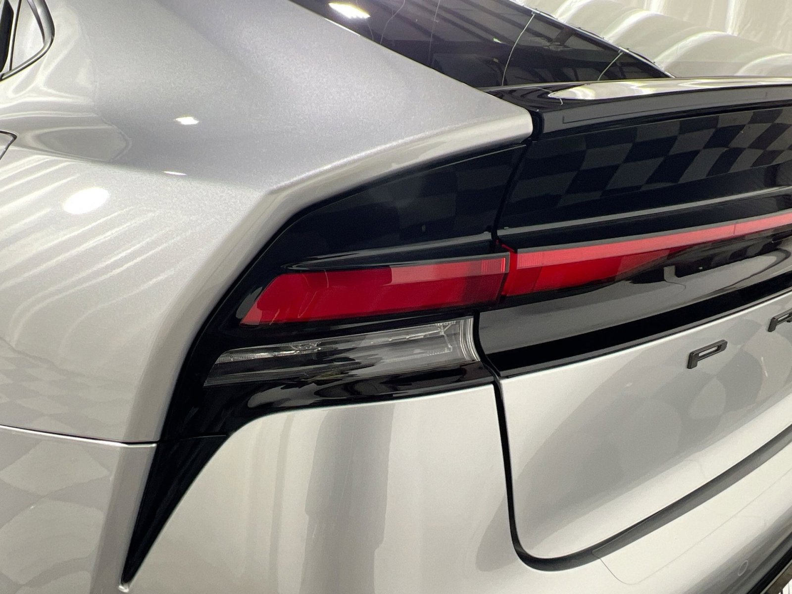 Used 2024 Toyota Prius XLE image 16