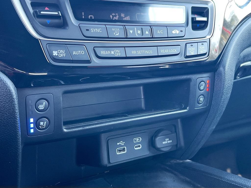 Used 2024 Honda Passport Black Edition image 19