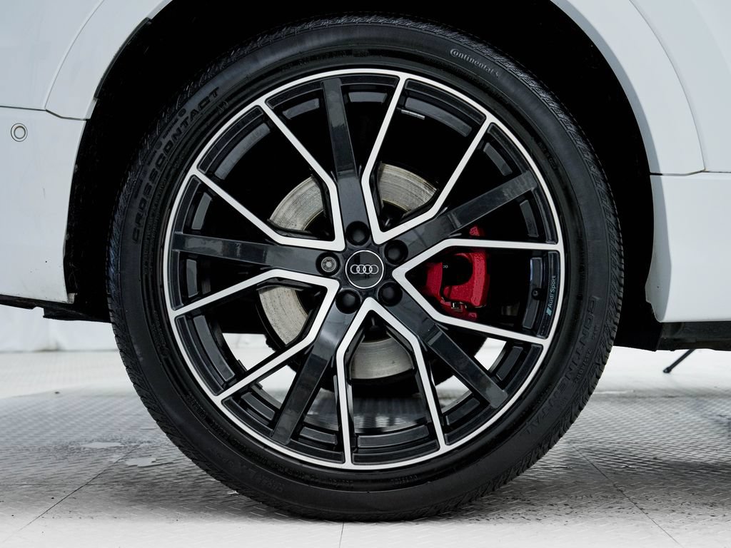 Used 2019 Audi Q8 Premium Plus w/ Premium Plus AWD/4WD image 31