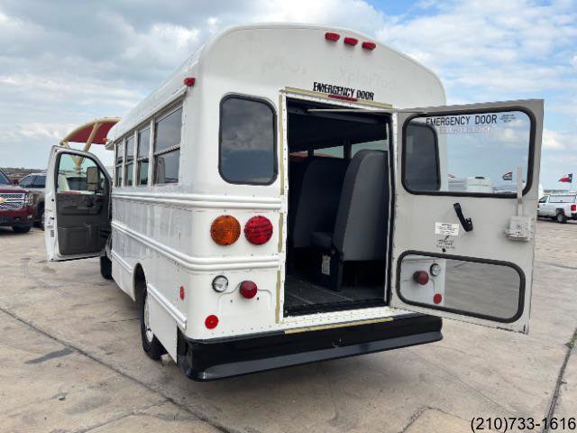 Used 2007 Chevrolet Express 3500 w/ School Bus Package RWD image 21