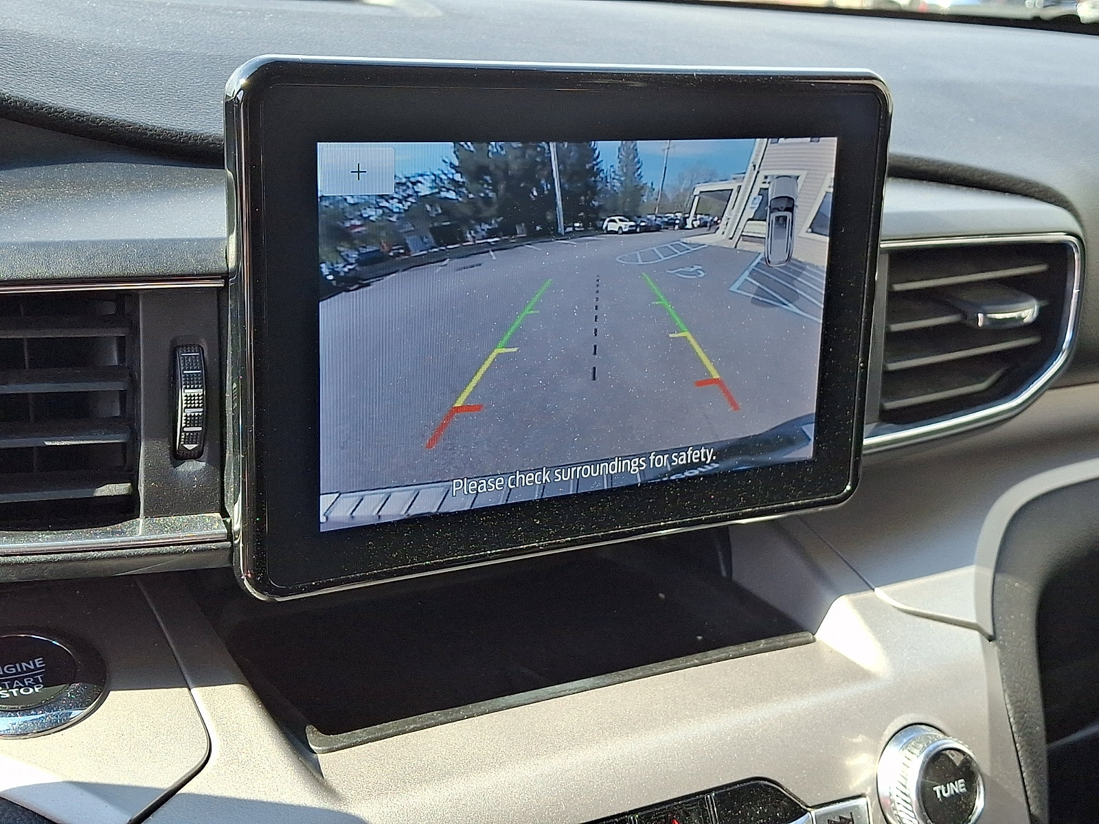 Used 2023 Ford Explorer XLT w/ Equipment Group 202A AWD/4WD image 20
