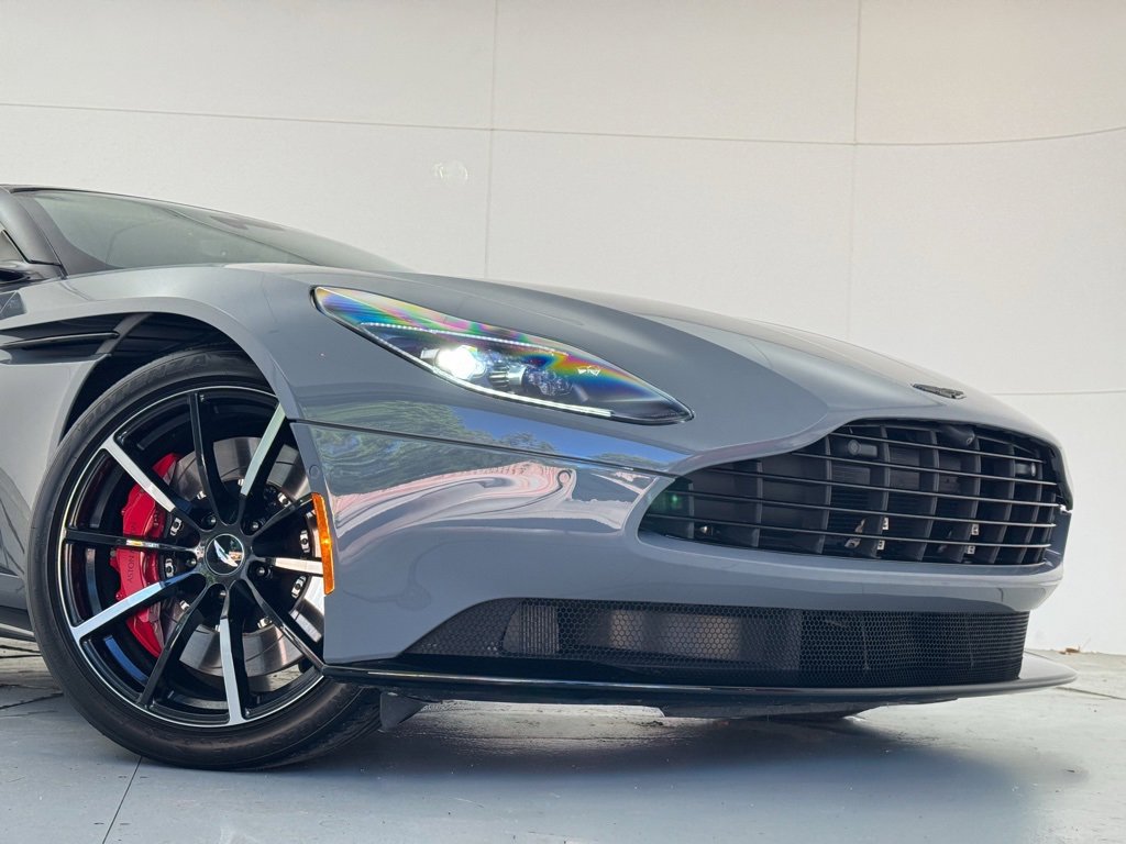 Used 2023 Aston Martin DB11 Volante image 48