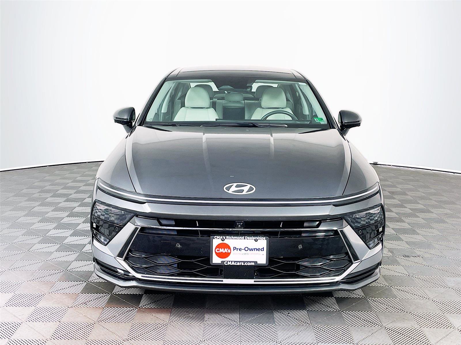 Used 2025 Hyundai Sonata Limited image 2