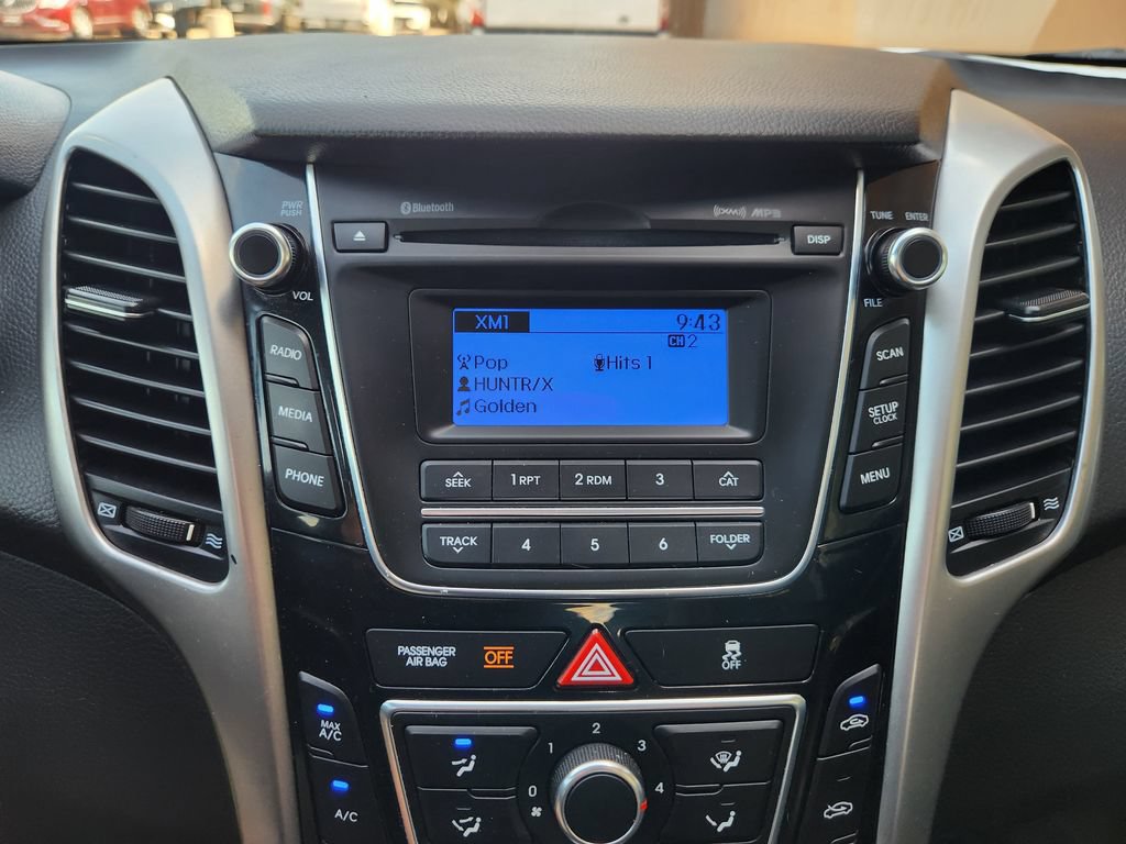 Used 2016 Hyundai Elantra GT FWD image 18