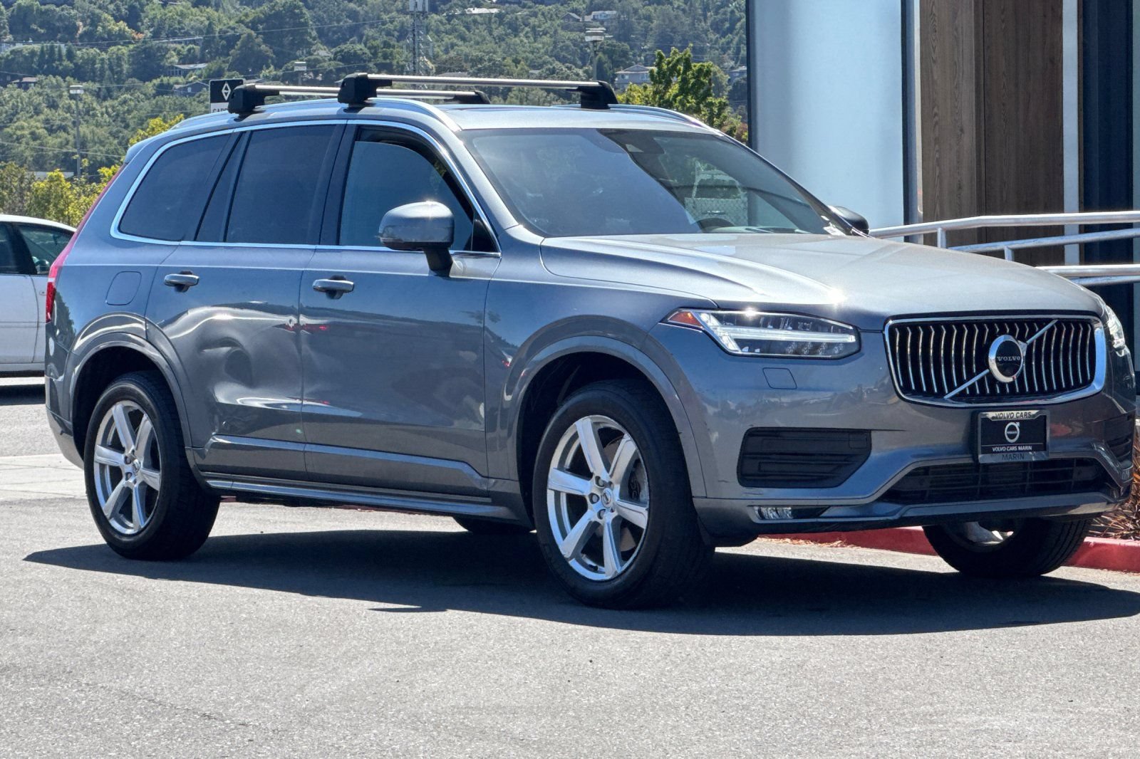 Used 2020 Volvo XC90 T6 Momentum AWD/4WD image 9