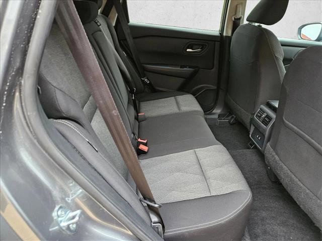 Used 2025 Nissan Rogue SV image 16