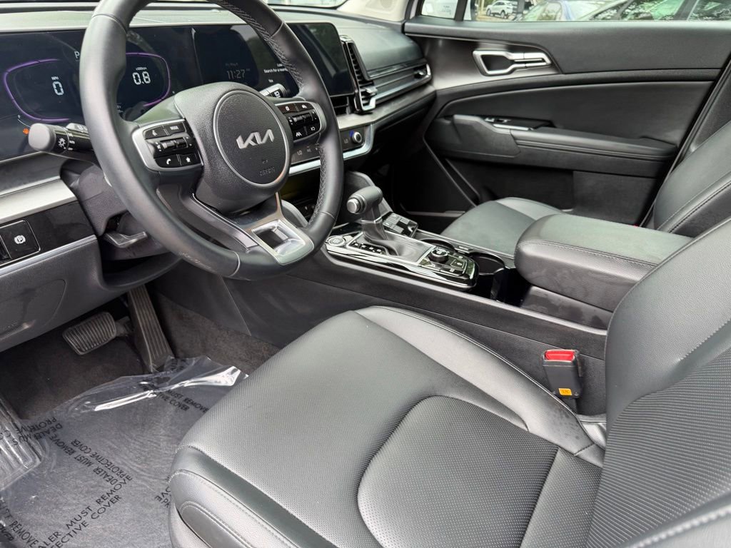 Used 2025 Kia Sportage EX FWD image 17