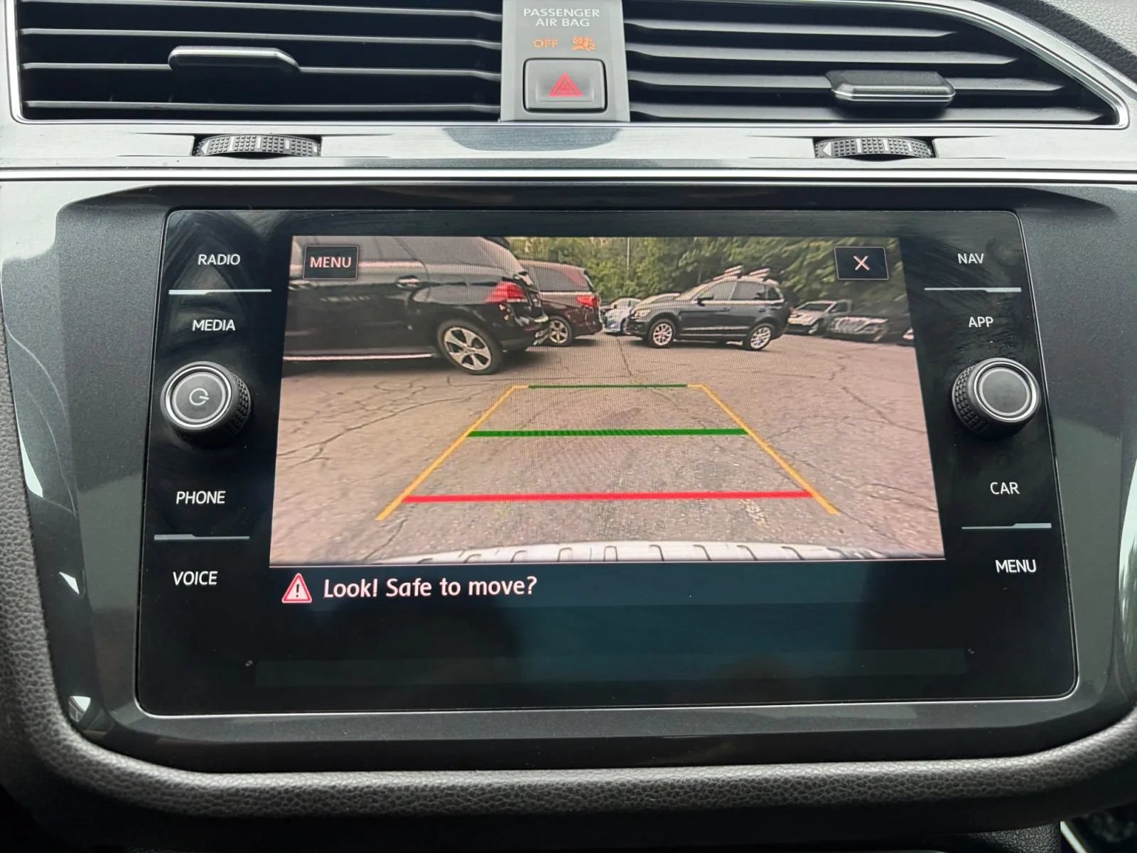 Used 2019 Volkswagen Tiguan SEL Premium w/ 3rd Row Seat Package AWD/4WD image 36