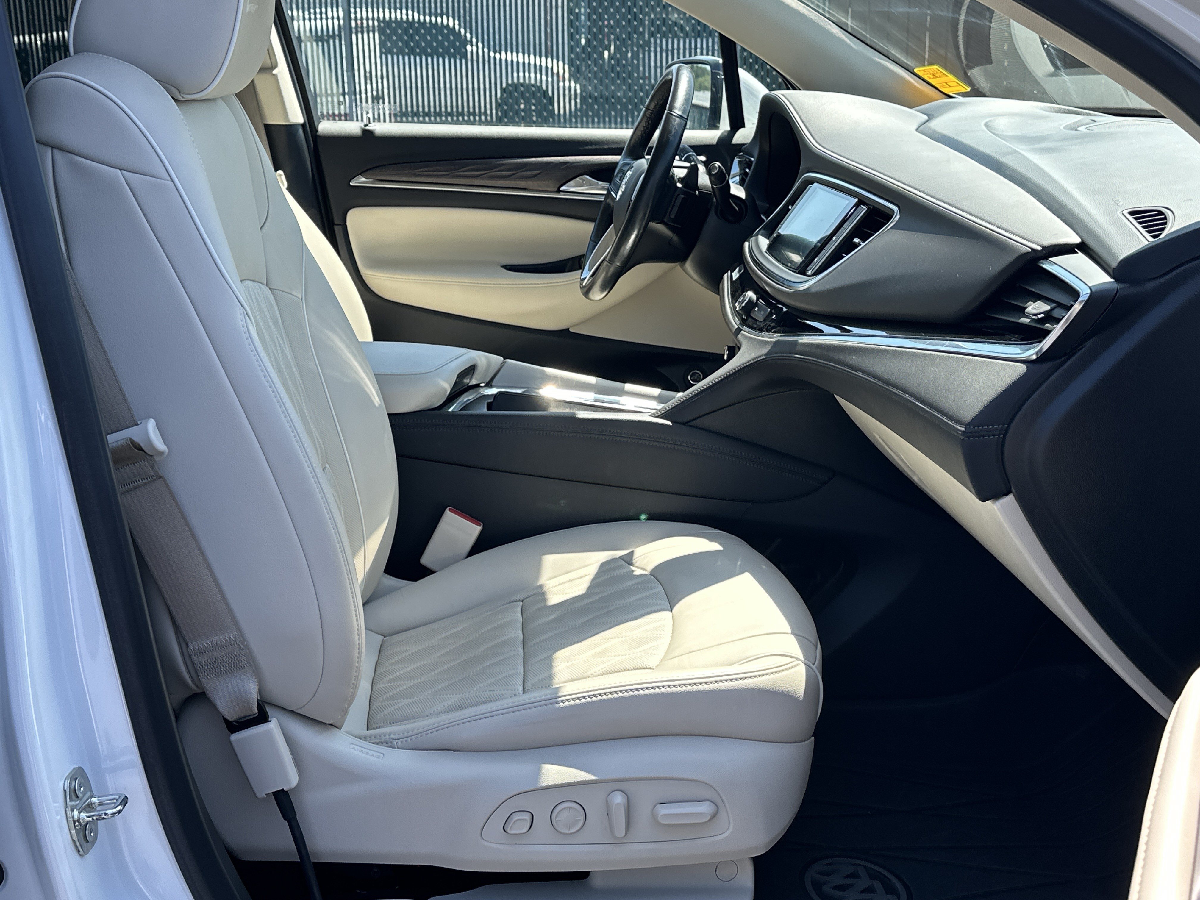 Used 2023 Buick Enclave Avenir w/ Avenir Technology Package FWD image 12