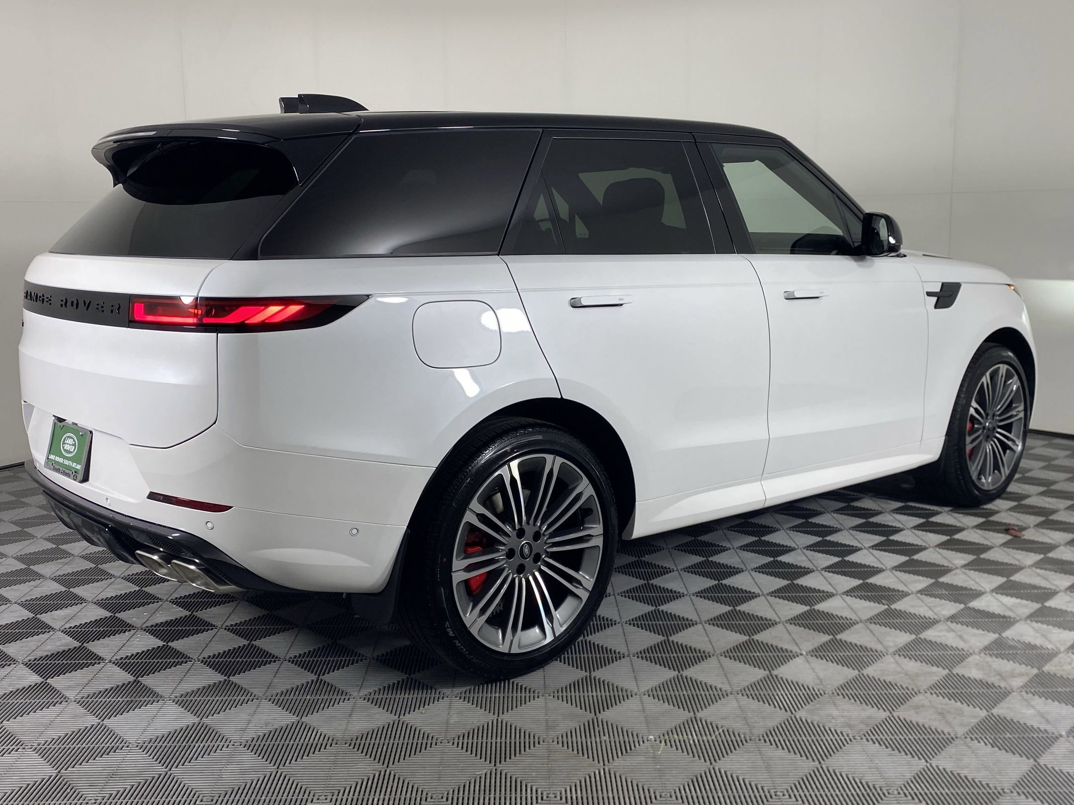 New 2025 Land Rover Range Rover Sport Dynamic SE image 7