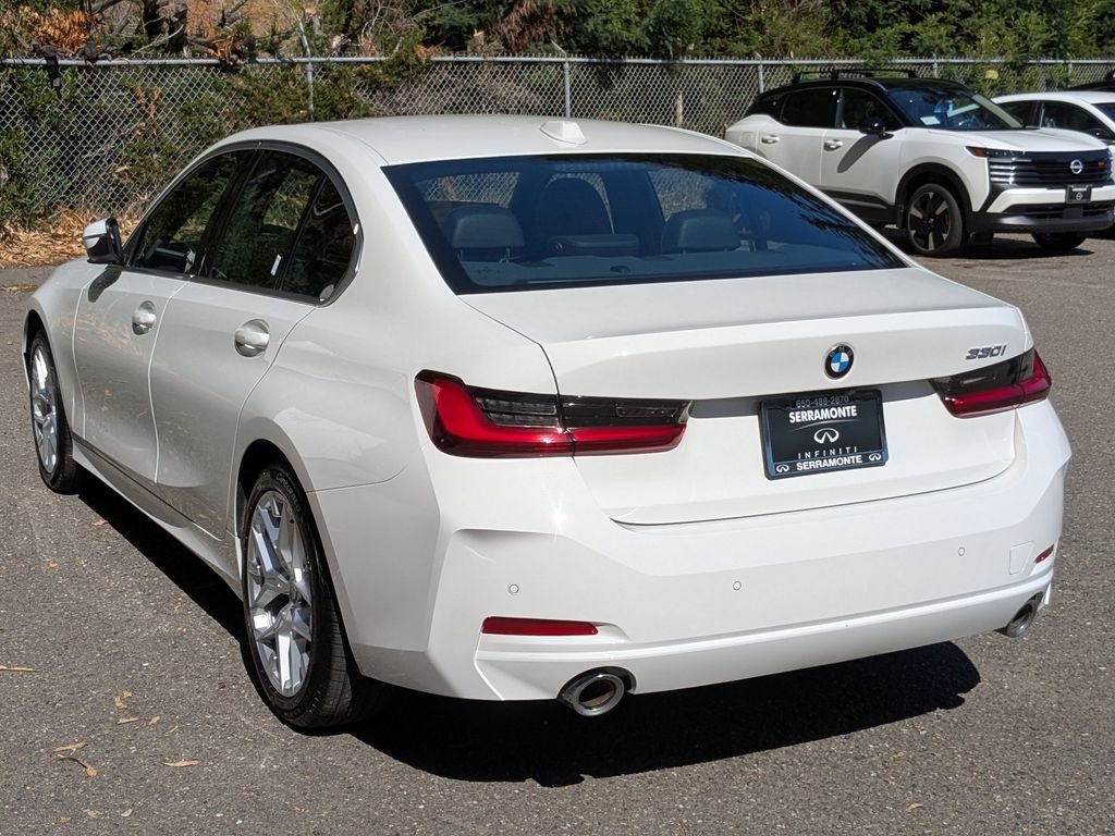 Used 2025 BMW 330i Sedan RWD image 7