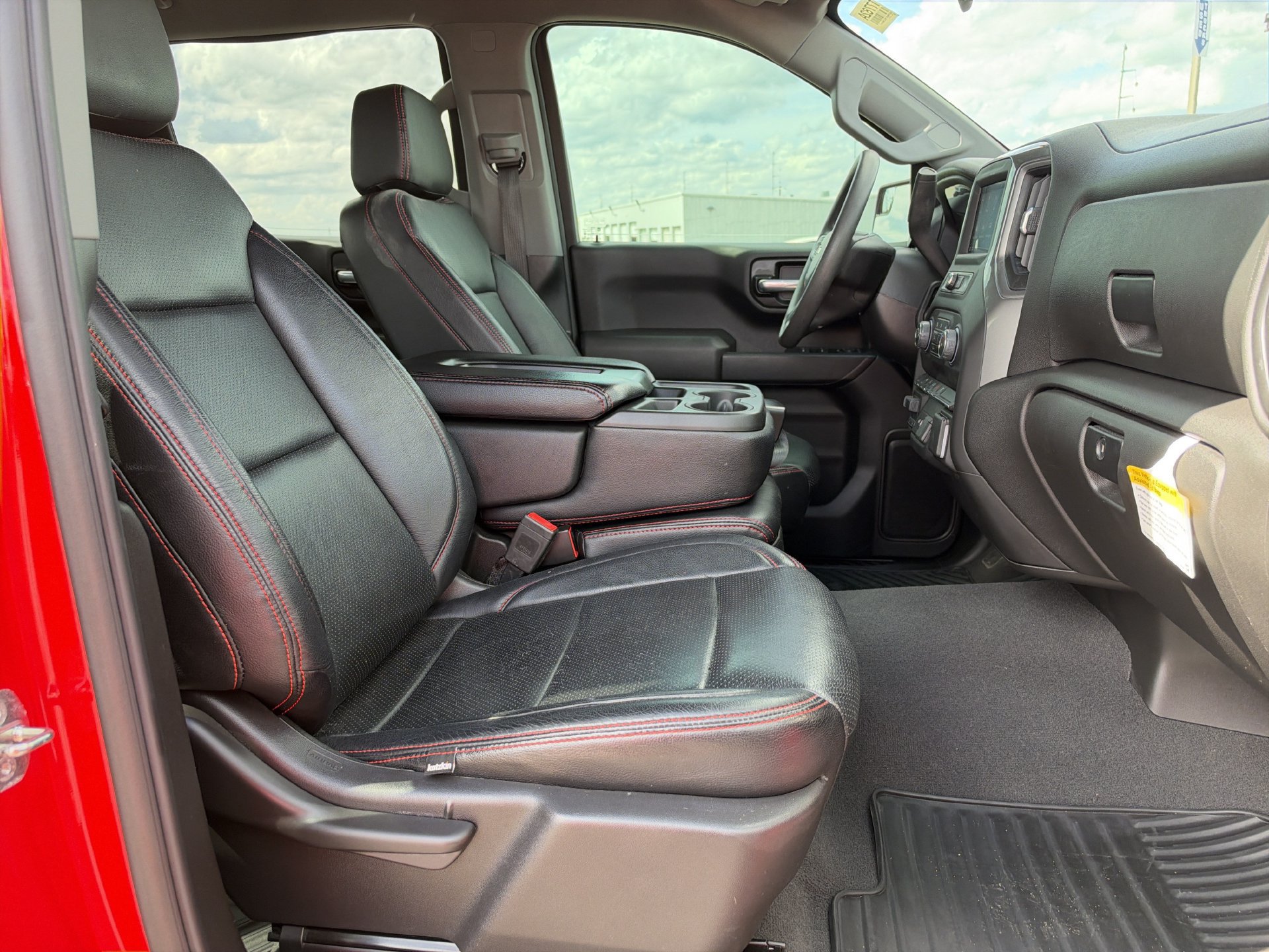 Used 2024 Chevrolet Silverado 1500 Custom w/ Turbomax Blackout Package AWD/4WD image 17