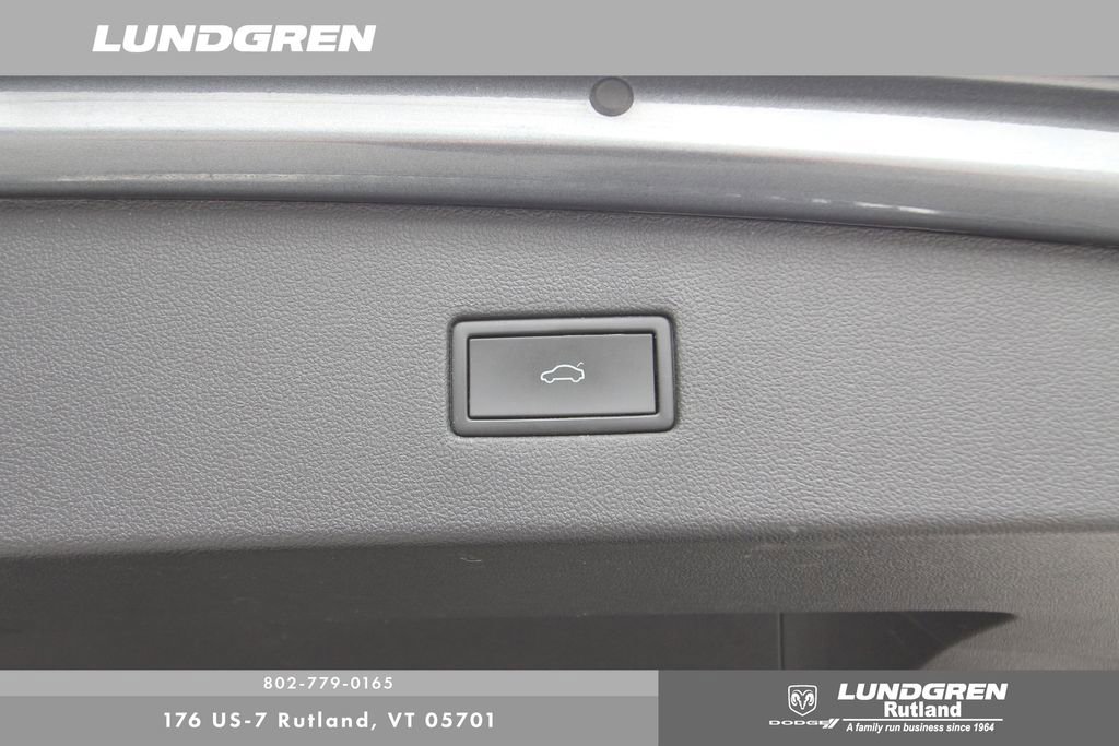 Used 2022 Volkswagen Tiguan SE image 44