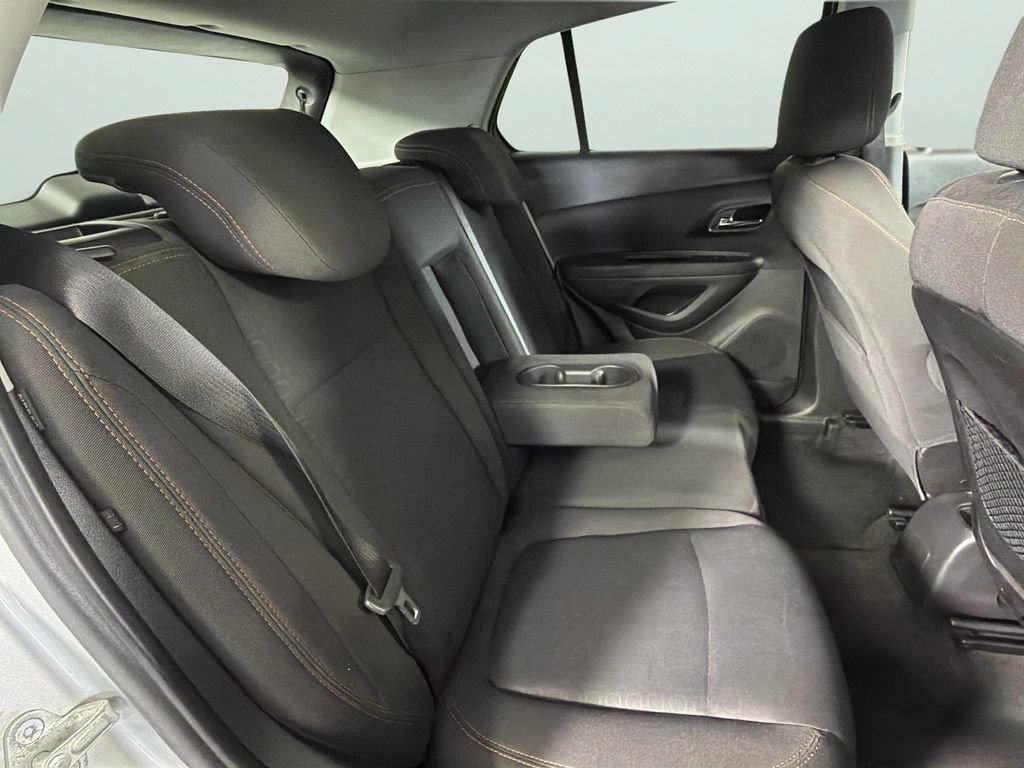 Used 2019 Chevrolet Trax LS FWD image 27