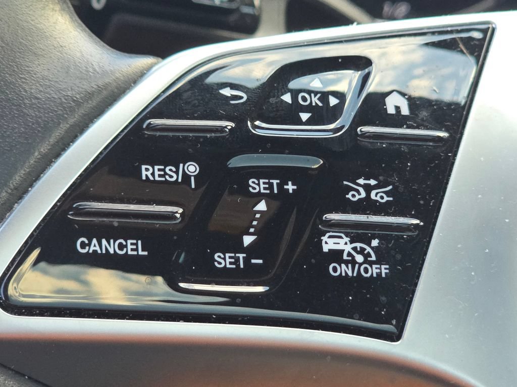 Certified 2023 Mercedes-Benz GLC 300 4MATIC image 36