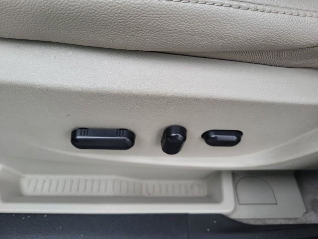 Used 2015 Ford C-MAX Energi SEL w/ Equipment Group 301A image 10