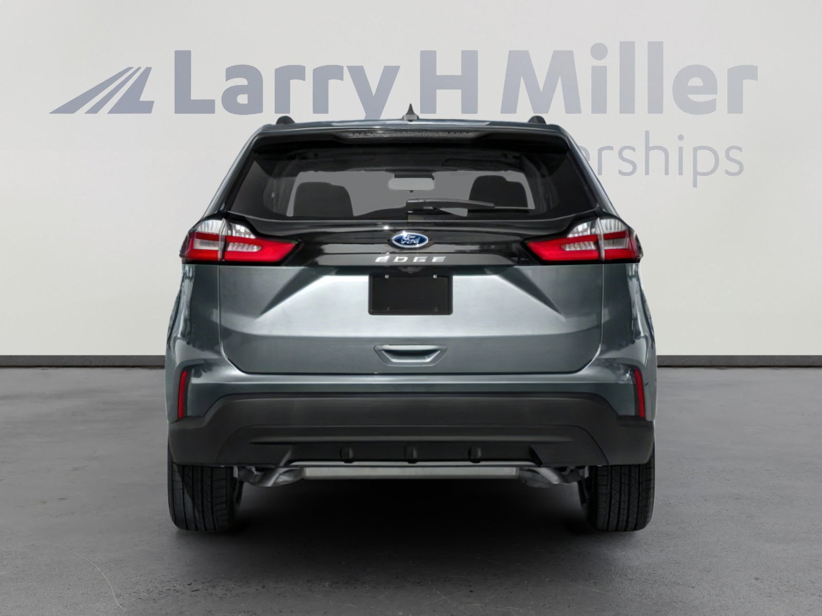 Used 2024 Ford Edge SE image 9